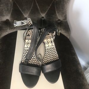 Jessica Simpson “JS-ERIKK” Heels